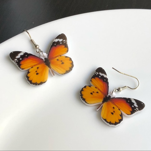 NEW Acrylic Plain Tiger Butterfly Earrings - Picture 2 of 6